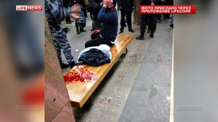 В метро Москвы в упор расстрелян таджикистанец, который отказался покинуть вагон из-за того, что мигрант
