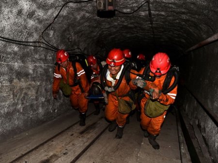 В Китае в затопленной шахте погибли шесть шахтеров 