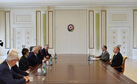 Ильхам Алиев принял экс-президентов