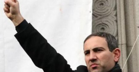 Армянский оппозиционер: Саргсян без насилия не уйдет