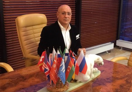 Фрэнк Элькапони тоже хочет стать президентом Азербайджана