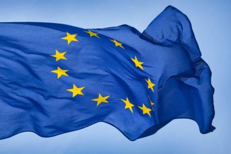 ЕС приветствует открытие ж/д Баку-Тбилиси-Карс
