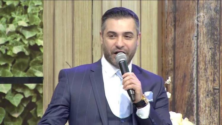 На азербайджанских певцов подали в суд