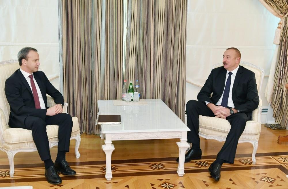 Президент Ильхам Алиев принял главу Международной шахматной федерации - ФОТО