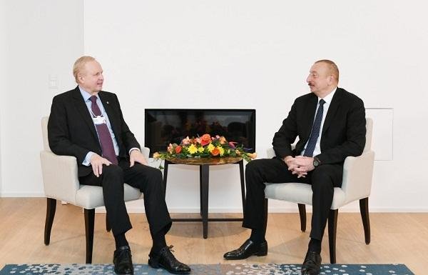 Ильхам Алиев проводит встречи в Давосе