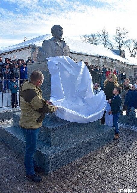Памятник террористу воздвигнут армянами в Грузии – ФОТО