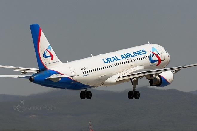 Самолет, экстренно севший в Баку, вылетел в Москву