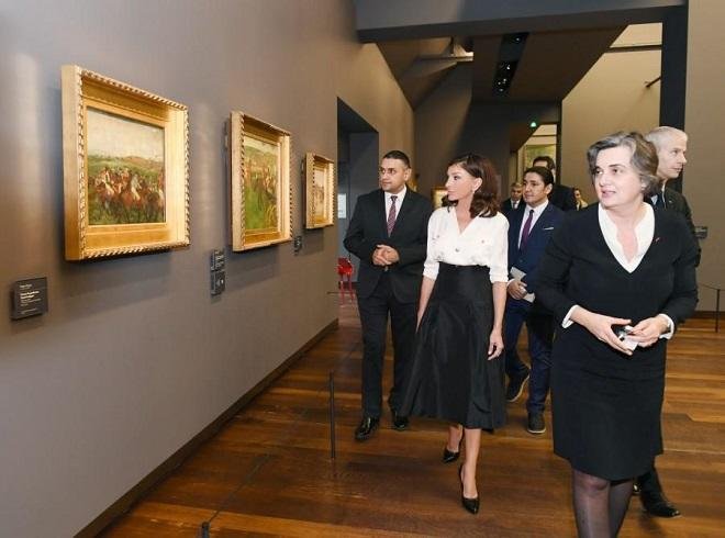 Мехрибан Алиева посетила парижский Музей д’Орсе - Фото