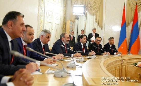 Армянский «заяц» на встрече с Путиным