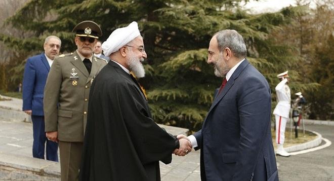 Пашинян и Рухани провели переговоры