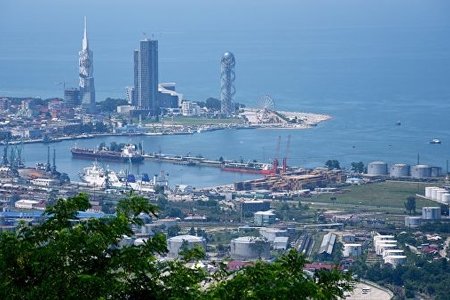 В Батуми гражданин Грузии изрезал ножом азербайджанцев