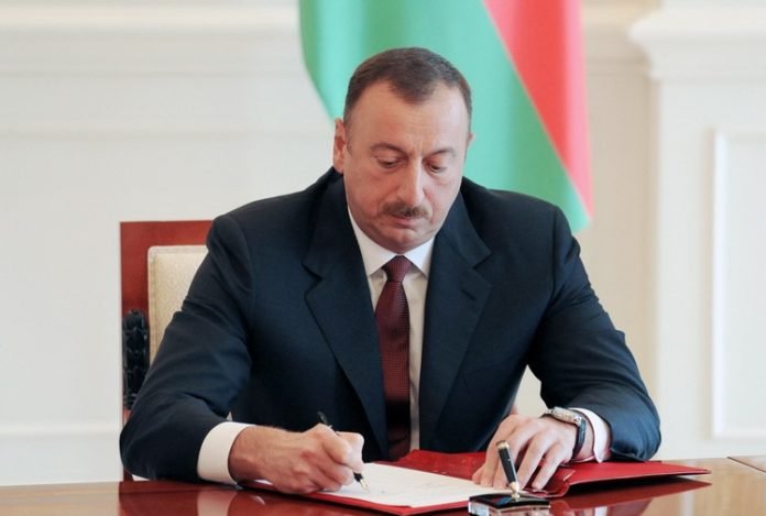 Ильхам Алиев помиловал 176 заключенных в возрасте старше 65 лет из-за коронавируса