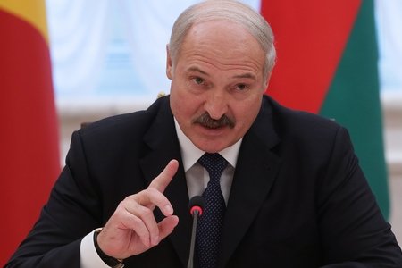 Лукашенко предостерег интеллигенцию Беларуси от вмешательства в политику