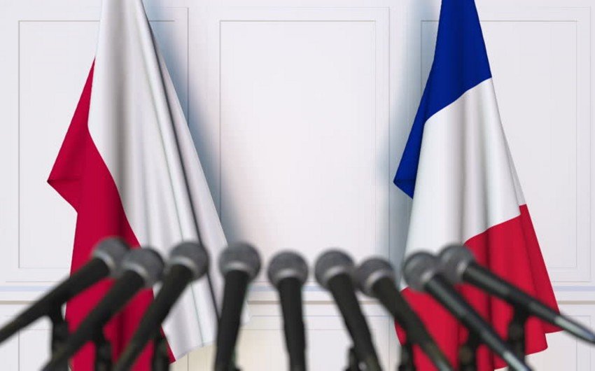Сегодня состоятся переговоры между президентами Франции и Польши