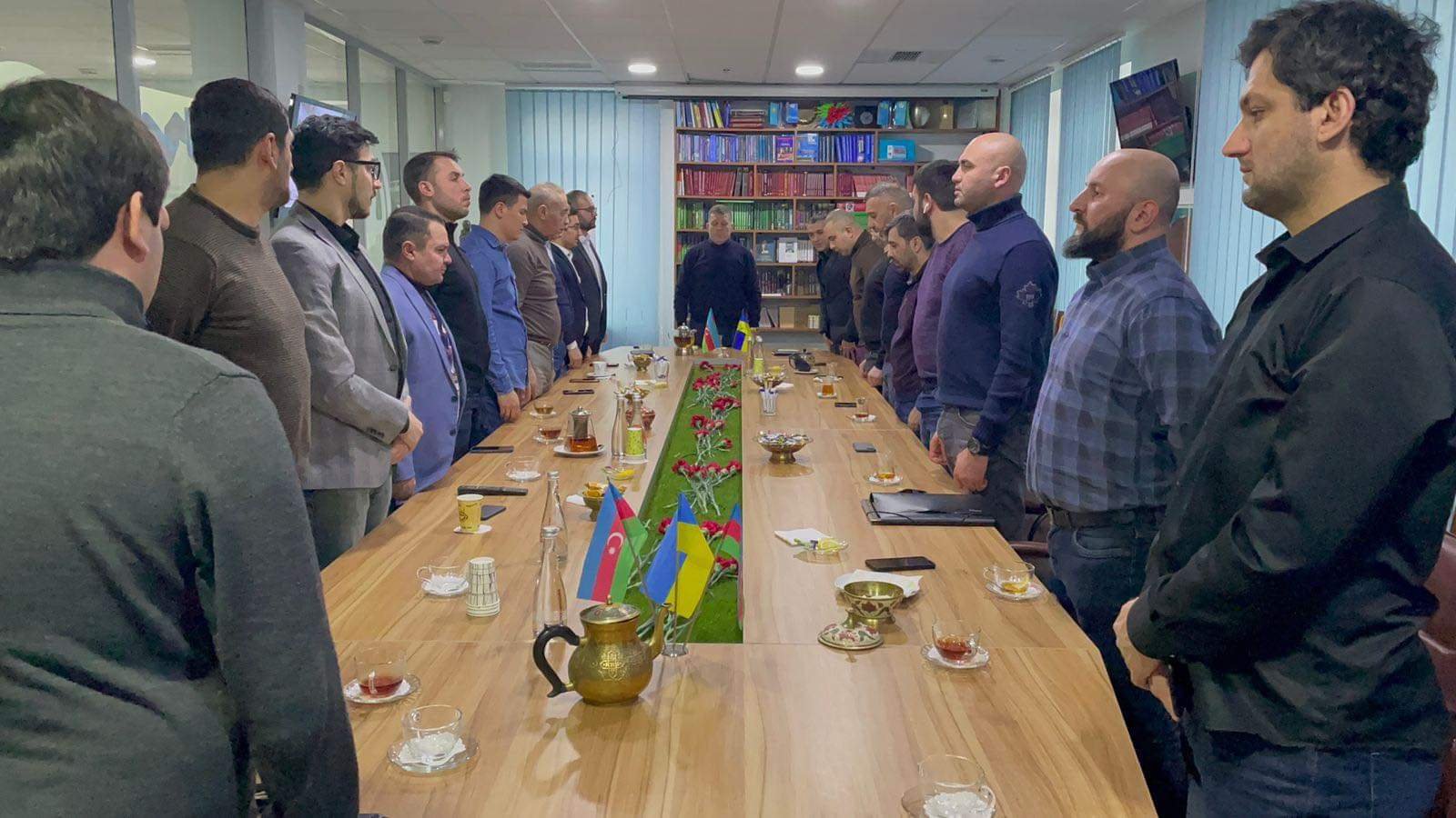 В офисе Рады Азербайджанцев Украины почтили память шехидов
