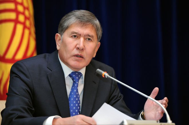 Атамбаев покинул Кыргызстан