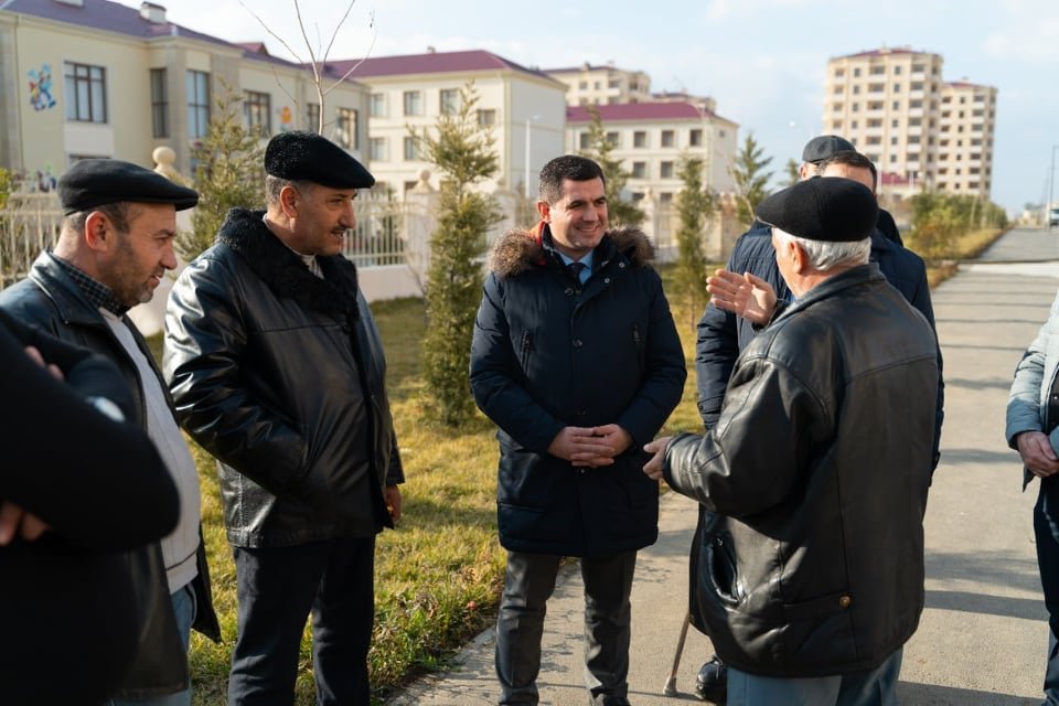 Emin Əliyev Sabirabad və Şirvanda məskunlaşan seçiciləri ilə görüşüb - FOTOLAR