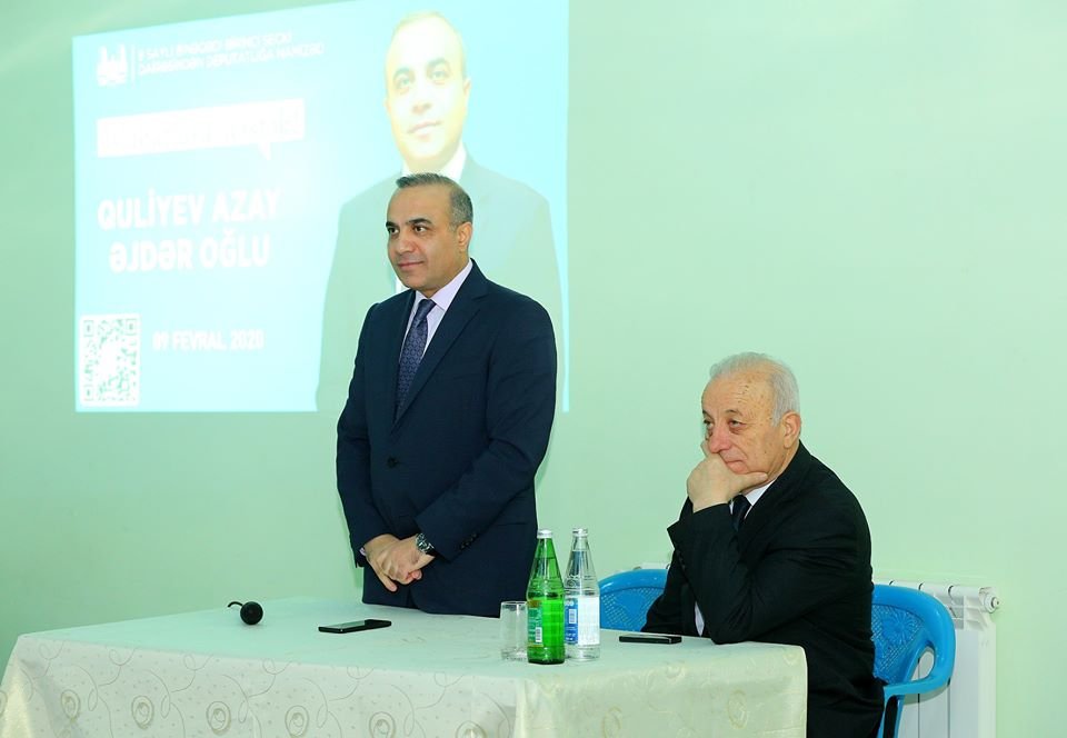 Azay Quliyev seçicilərin müraciətlərini dinlədi - FOTOLAR Azay Quliyev seçicilərin müraciətlərini dinlədi - FOTOLAR