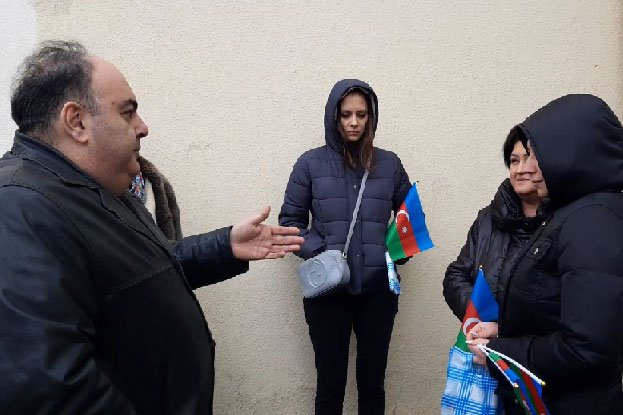 Fuad Əliyev seçiciləri ilə görüşüb Fuad Əliyev seçiciləri ilə görüşüb