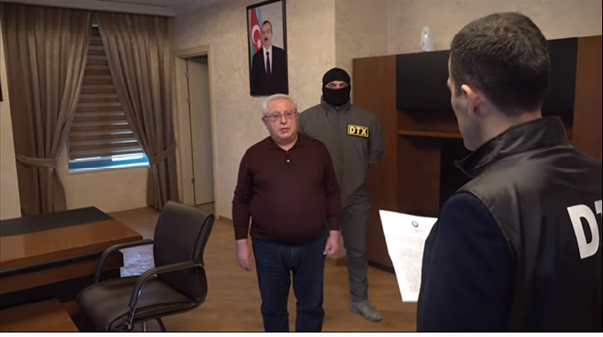 Həbs olunan icra başçısının videosu yayıldı - VİDEO Həbs olunan icra başçısının videosu yayıldı - VİDEO