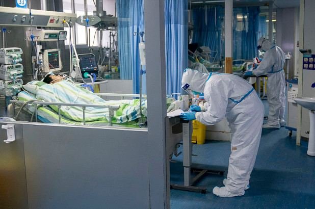 Fransada 9000 insan koronavirusa yoluxdu Fransada 9000 insan koronavirusa yoluxdu
