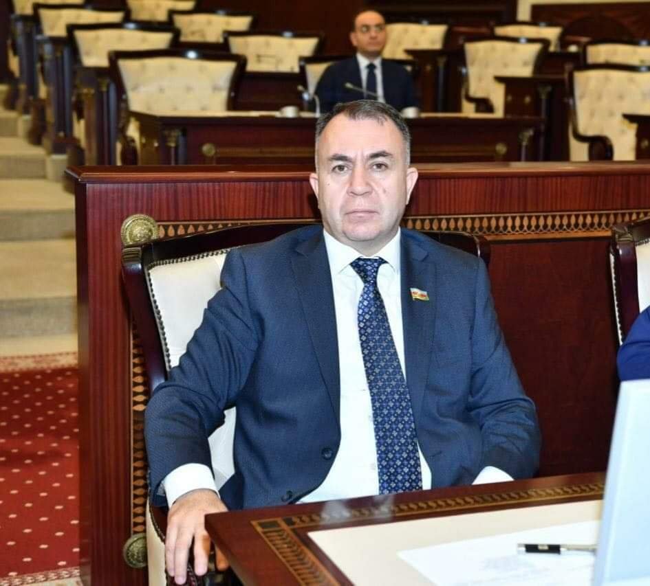 Parlamentin Komitə sədri jurnalistlərə minnətdarlığını bildirib