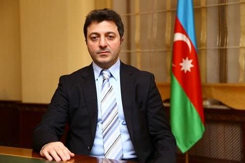 Tural Gəncəliyev kanadalı deputata etiraz etdi