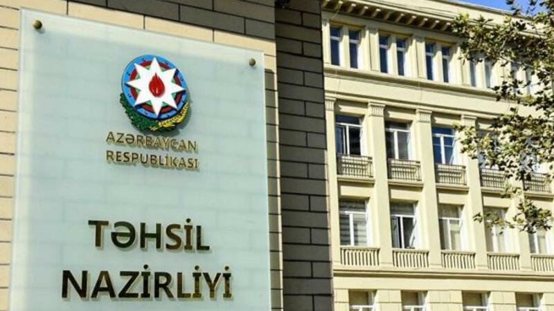 Təhsil Nazirliyi və DİM birgə məlumat yaydı - Attestatların verilməsi qərara alınıb Təhsil Nazirliyi və DİM birgə məlumat yaydı - Attestatların verilməsi qərara alınıb