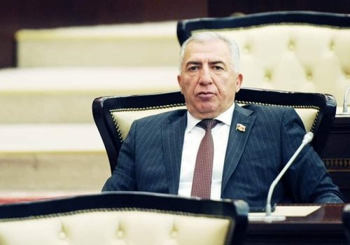 “Yüzlərlə kəlbəcərli orduya yazılmaq üçün müraciət edib” – Deputat Aqil Məmmədov