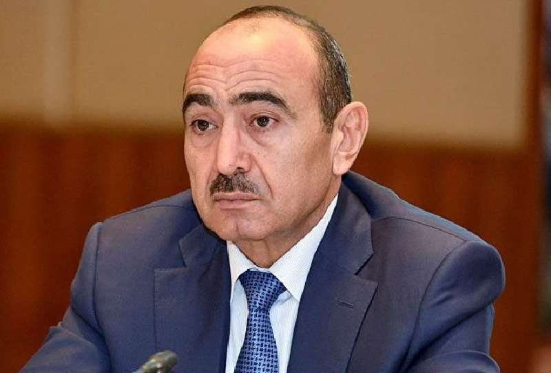 Əli Həsənovun layihələri DAYANDI