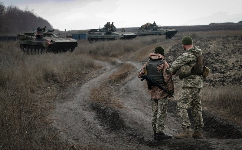 Donbasda vəziyyət gərginləşdi: 2 ölü, 5 yaralı