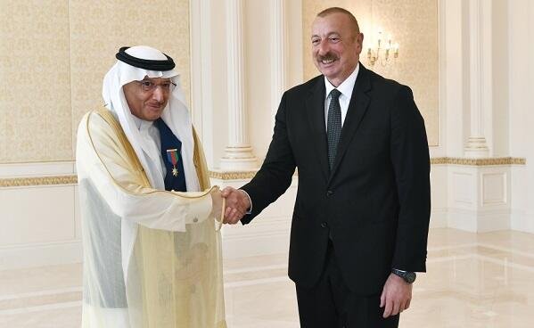 İlham Əliyev İƏT baş katibi ilə görüşdü