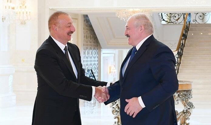 İlham Əliyev Lukaşenko ilə görüşdü - Foto