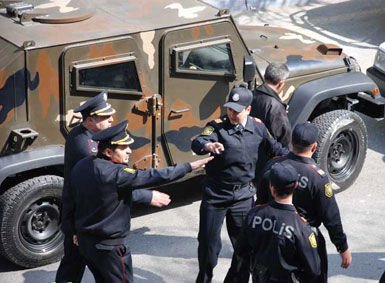 Göyçayda polis serjantına zor tətbiq edildi