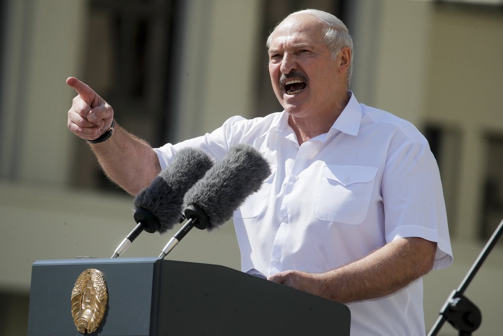 Lukaşenko hərbi vəziyyət tətbiq edə bilər