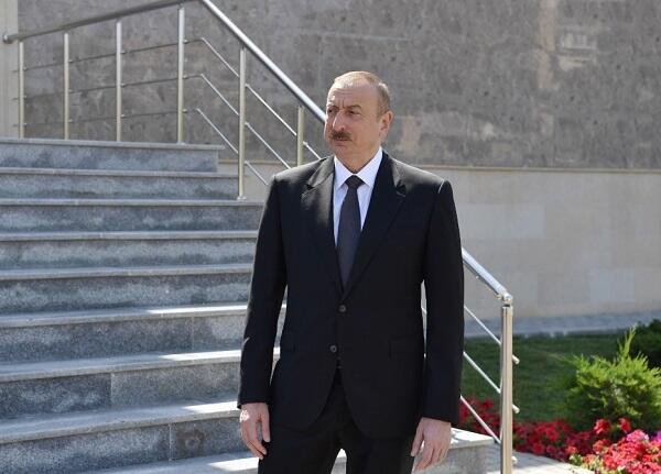 İlham Əliyev “Abşeron” yarımstansiyasının açılışında