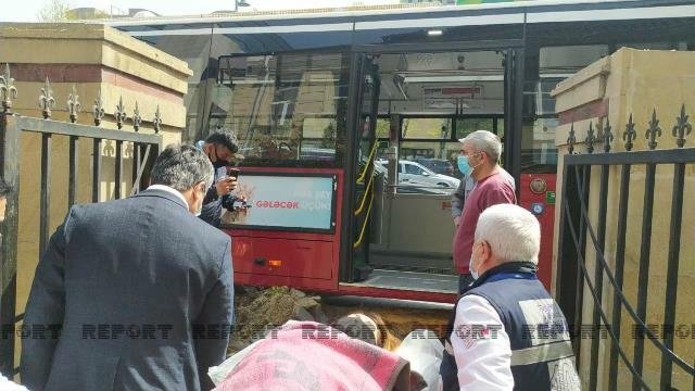 "Bakı Bus" avtobusunda yanğın: sərnişinlər təxliyə edildi