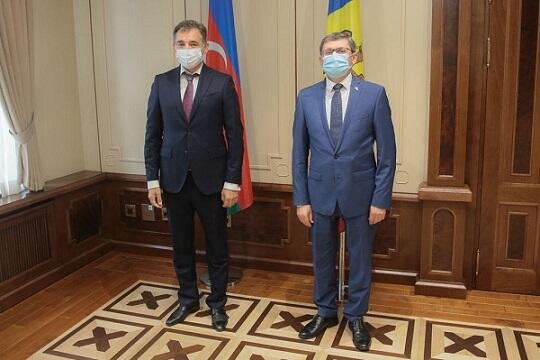 Qüdsi Osmanov Moldova parlamentinin spikeri ilə görüşdü