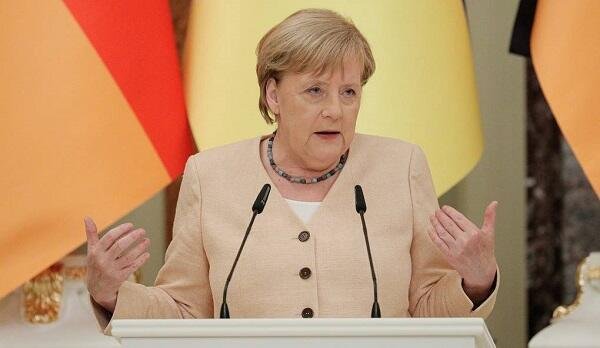 Ərdoğanla danışdım, onlara dəstək olmalıyıq - Merkel