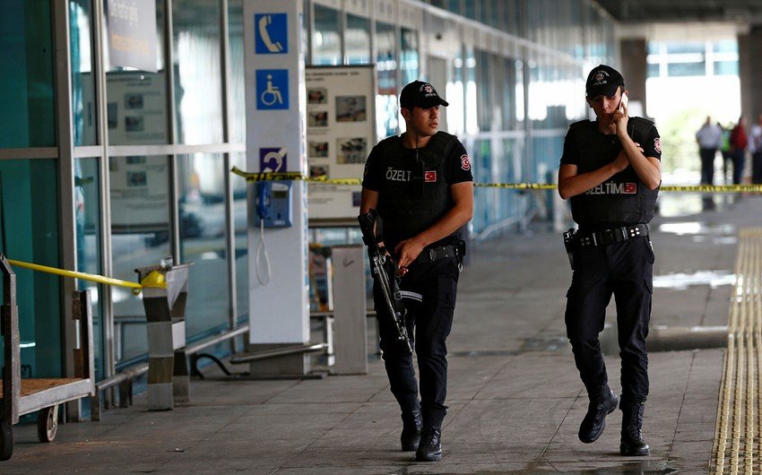 Türkiyədə silahlı insident zamanı 12 nəfər yaralanıb