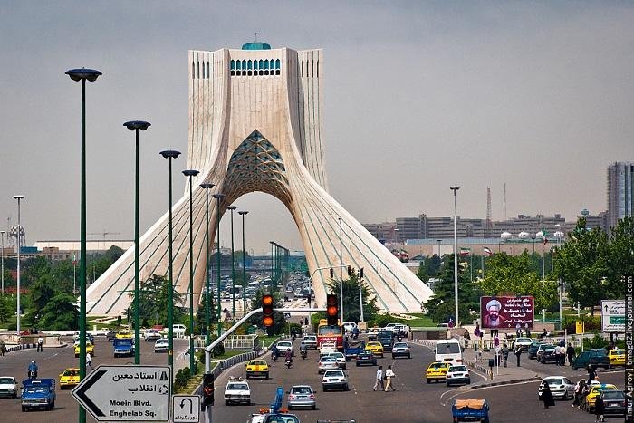 İran generalı Pakistana getdi: Tehran Bakı siyasətini dəyişir
