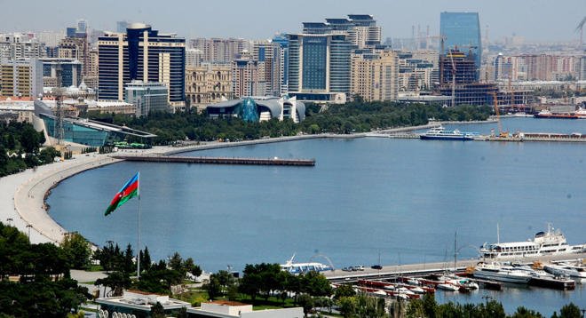 Karajanov: Bakının meydanı genişdir, uduzan Tehran olacaq