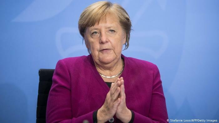 Merkel: Siyasətdən birdəfəlik gedirəm