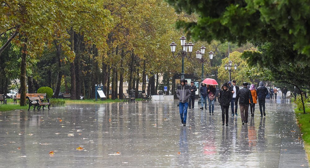 Sabah Bakıya yağış, rayonlara qar yağacaq