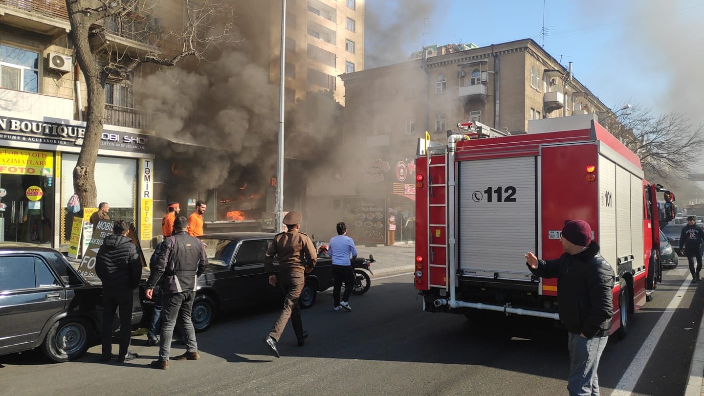 Аз новости срочно. Донерная в Украине. Салихамиджич на фоне взрыва фото.