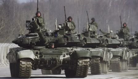 Rus tankları Suma doğru hərəkət edir
