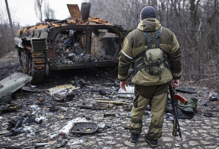 Ruslar əsgərlərin cəsədlərini yandırır - Ukraynadan İDDİA