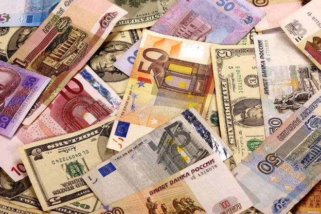 Rusiyada dolların “rəsmi məzənnəsi” açıqlandı