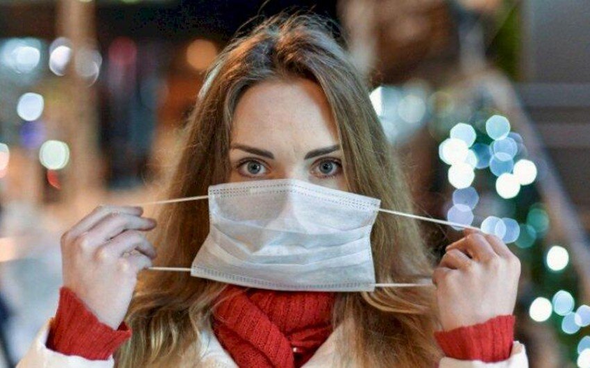 Çexiyada ictimai nəqliyyatda tibbi maska ​​taxmaq ləğv edilir