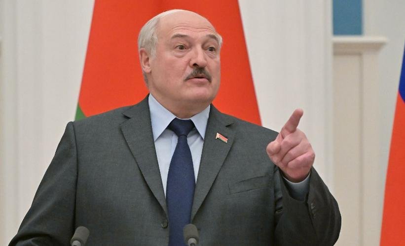 "Putin və mən o qədər də axmaq deyilik" - Lukaşenko